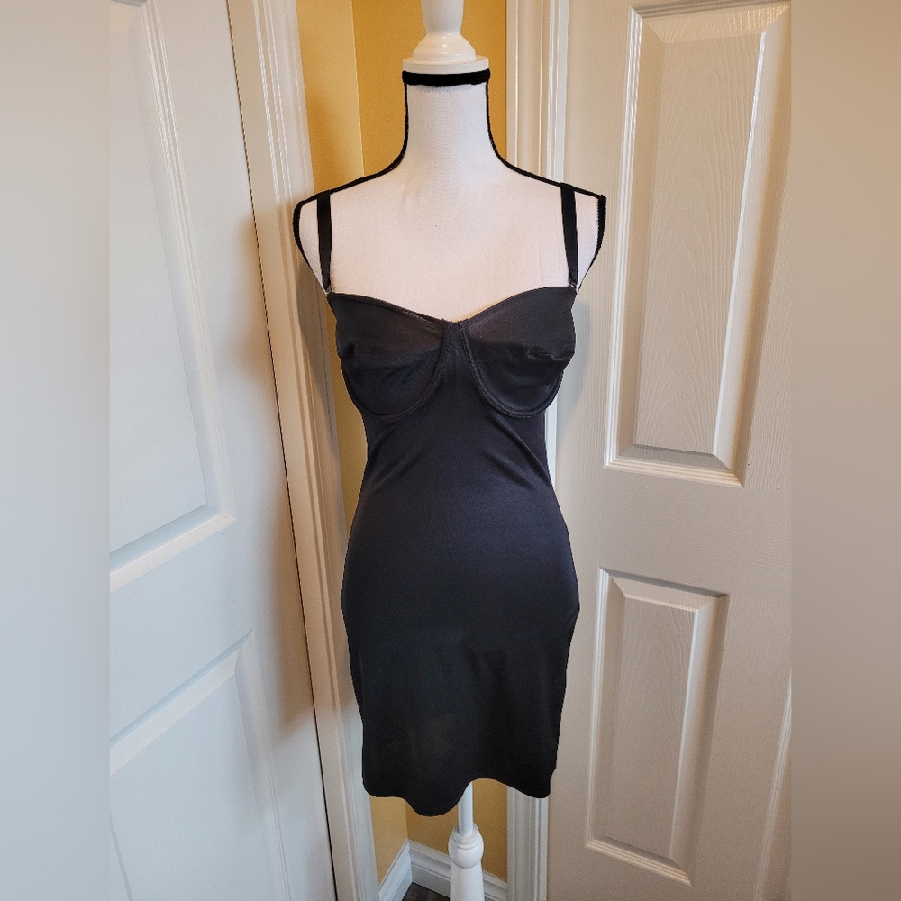 BLACK BODYCON SLIP DRESS, SIZE 38D
